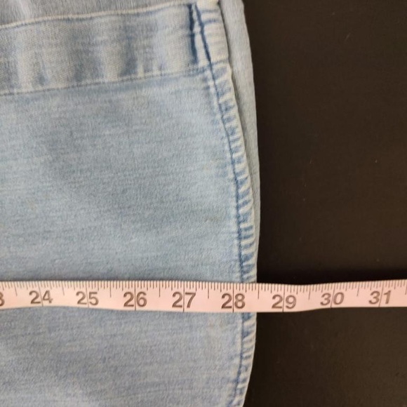 Upper West Side L Shirt Woman’s Blue Denim Button Long Sleeve Floral Embroidery - Picture 9 of 9